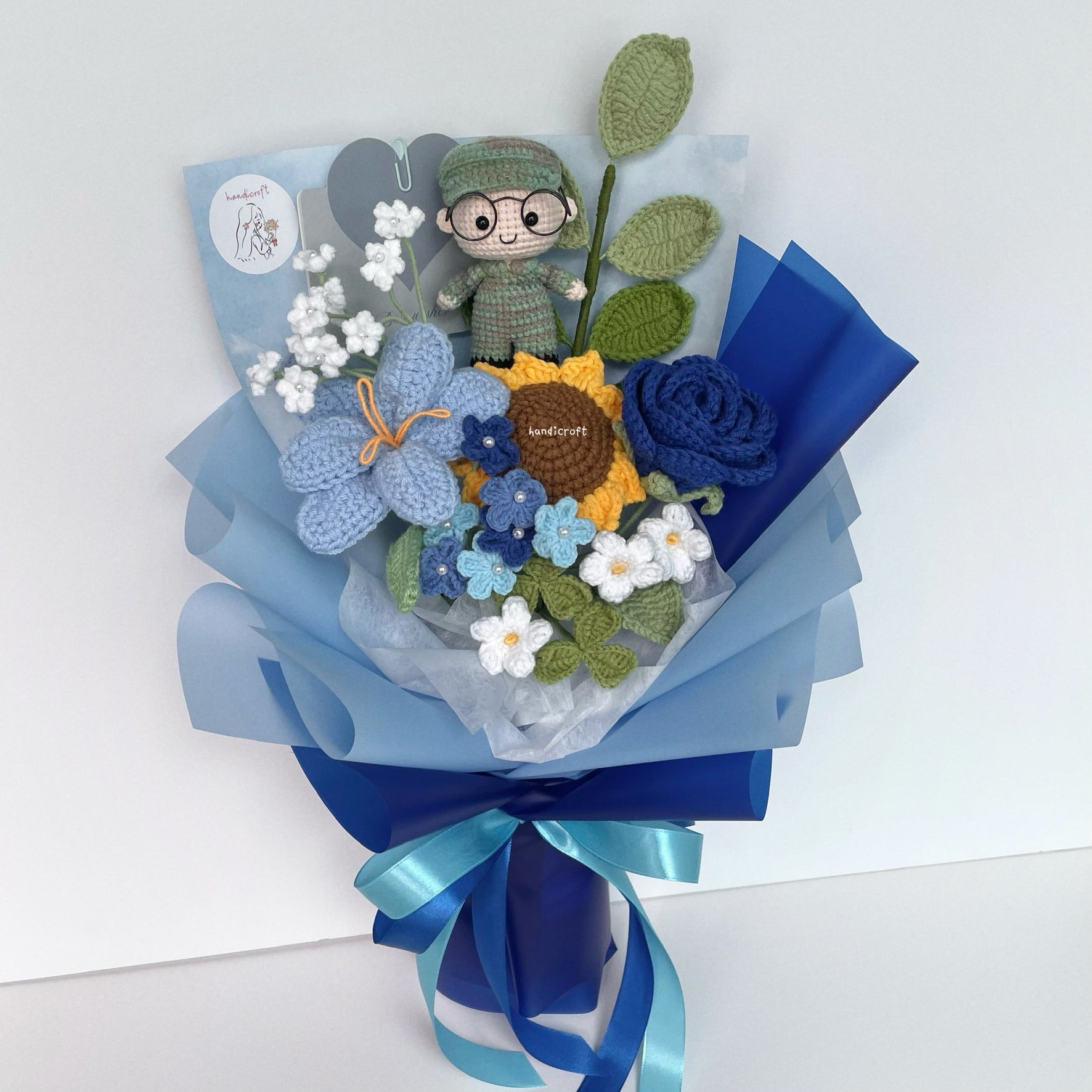 handicroft handmade crochet army soldier series flower bouquet POP blooming in duty blue
