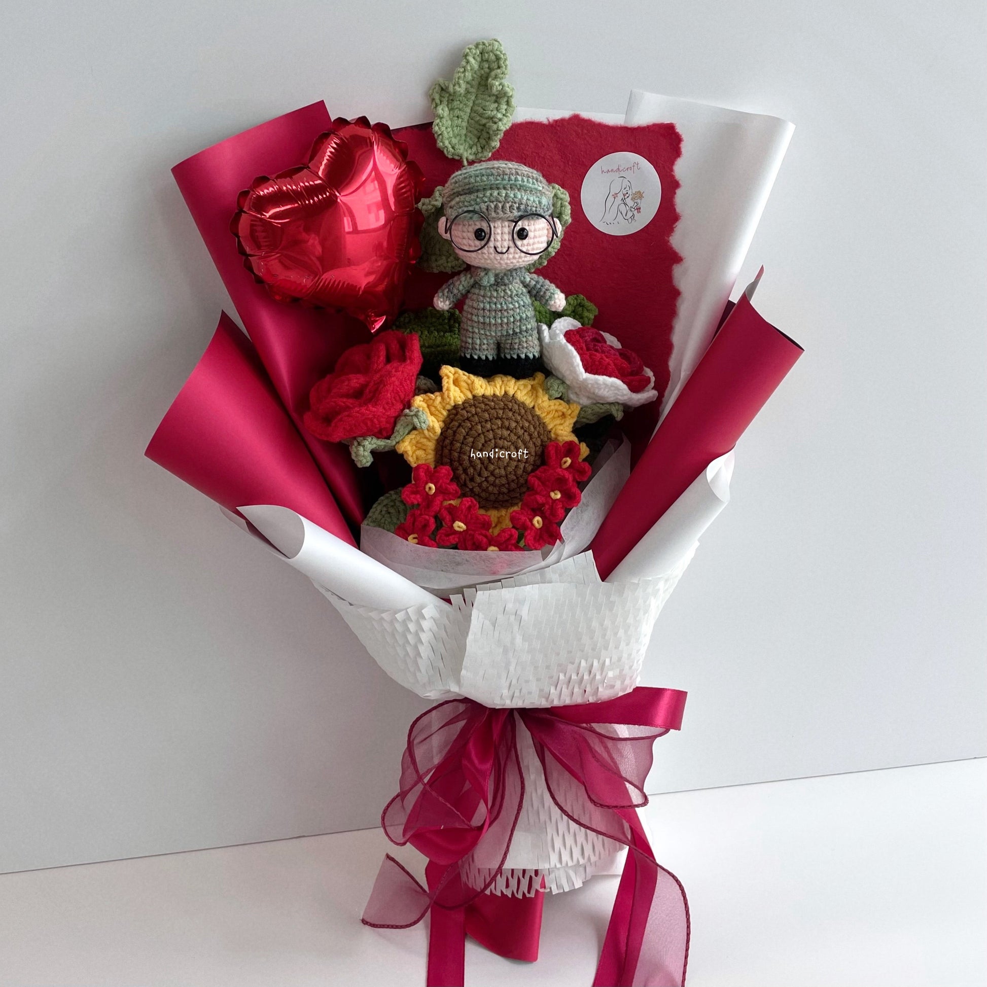 handicroft handmade crochet army soldier series flower bouquet POP honour in bloom SG edition red & white