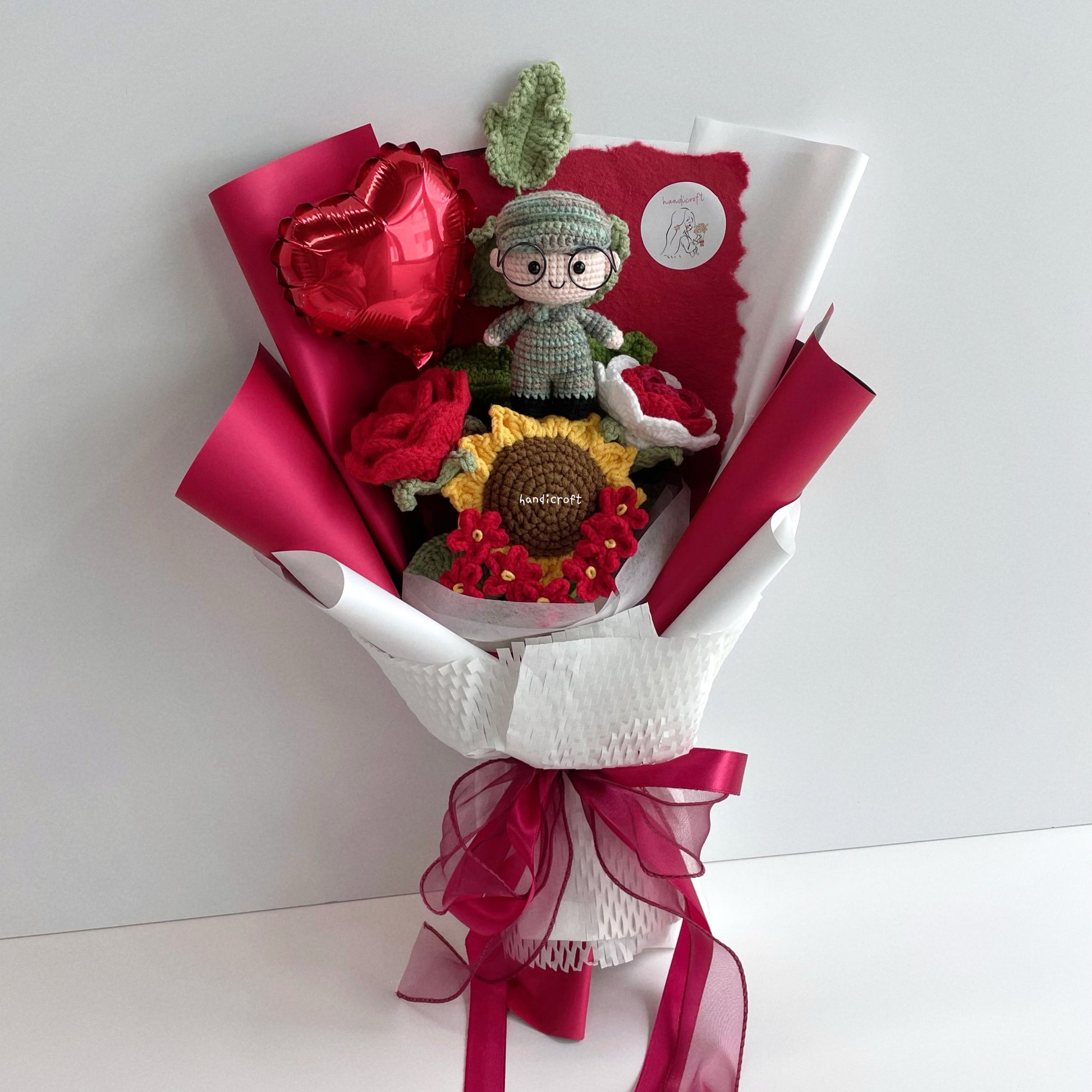 handicroft handmade crochet army soldier series flower bouquet POP honour in bloom SG edition red & white