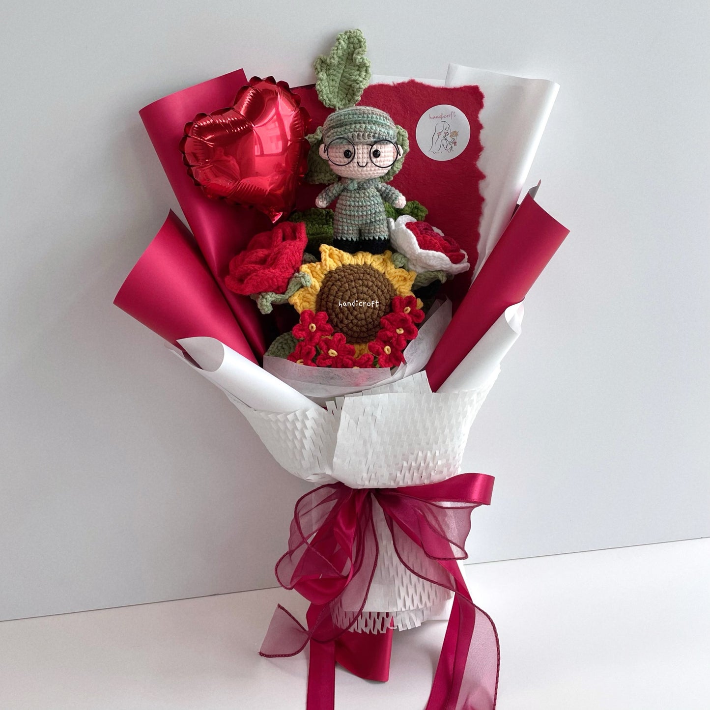 handicroft handmade crochet army soldier series flower bouquet POP honour in bloom SG edition red & white
