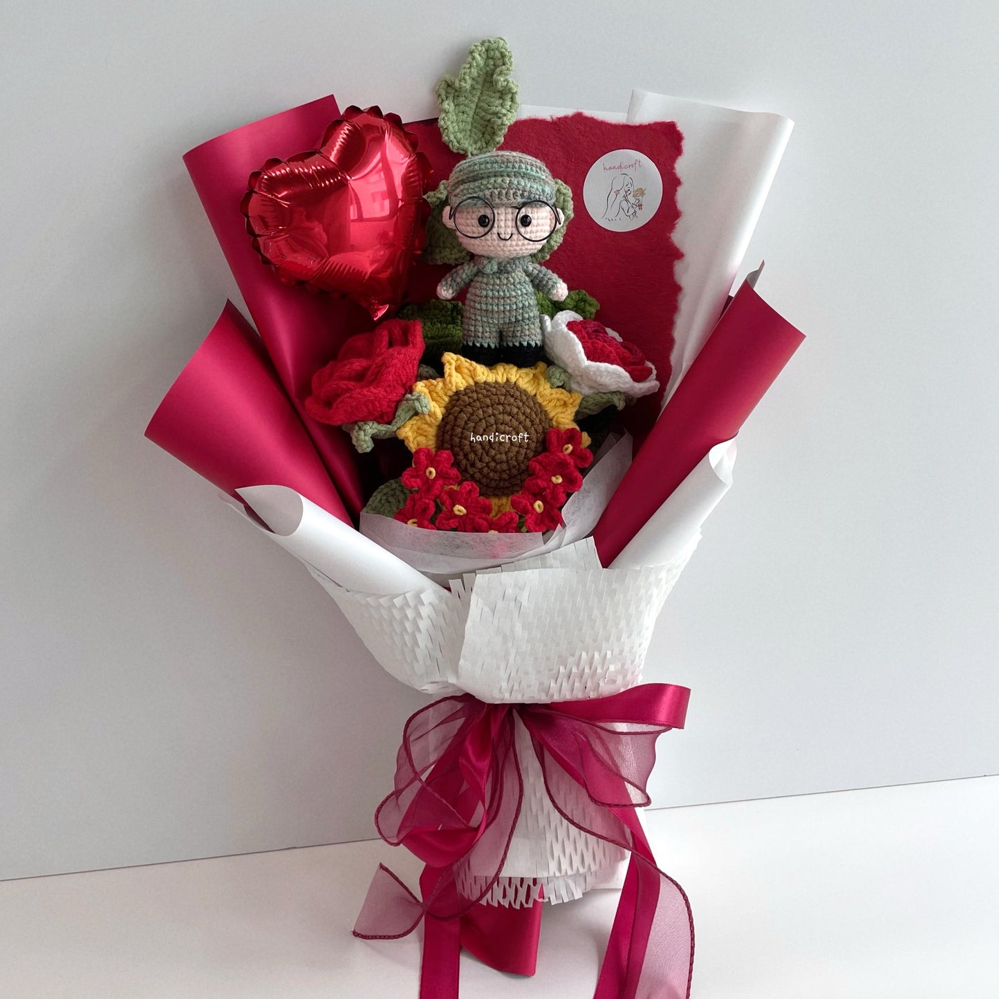 handicroft handmade crochet army soldier series flower bouquet POP honour in bloom SG edition red & white