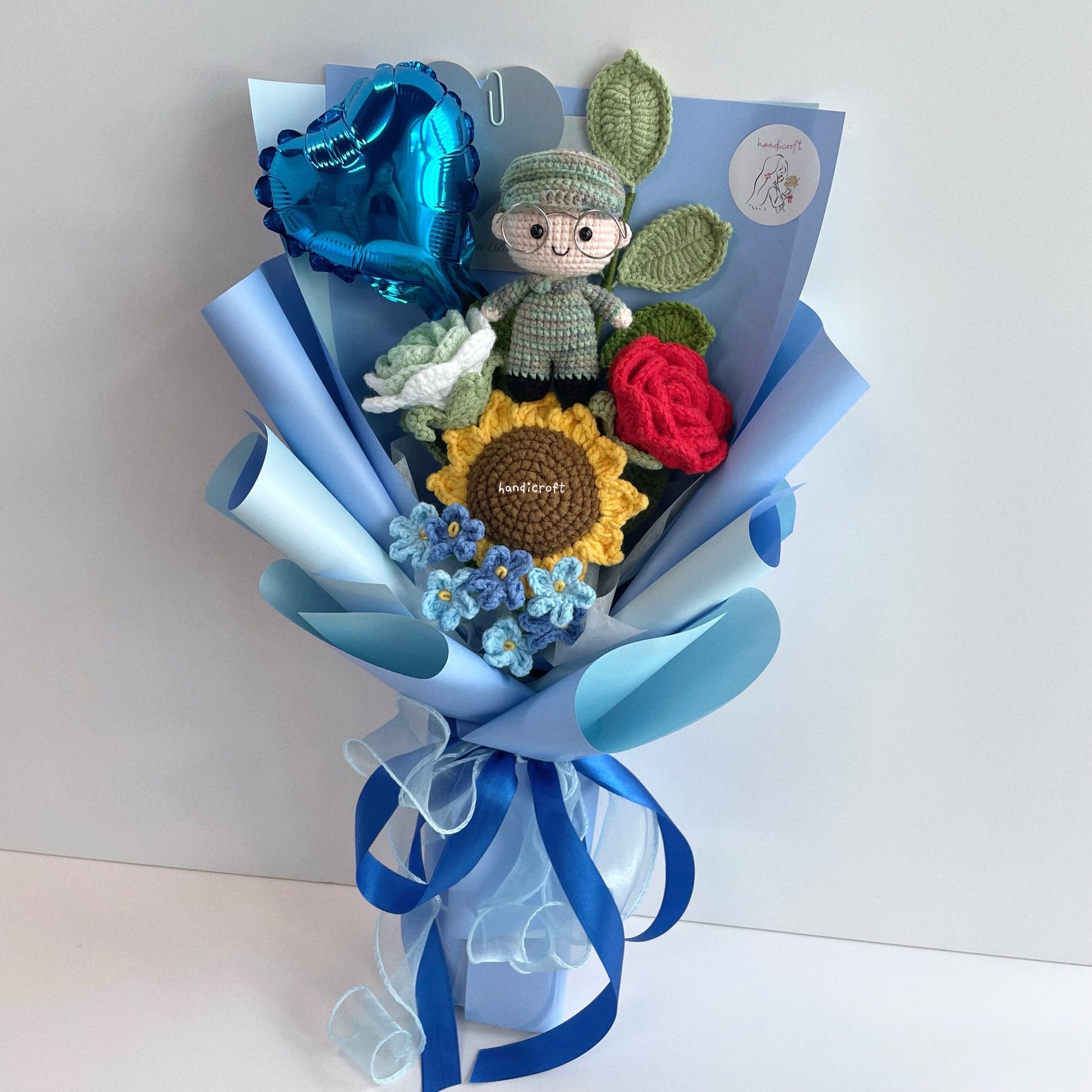 handicroft handmade crochet army soldier series flower bouquet POP honour in bloom blue