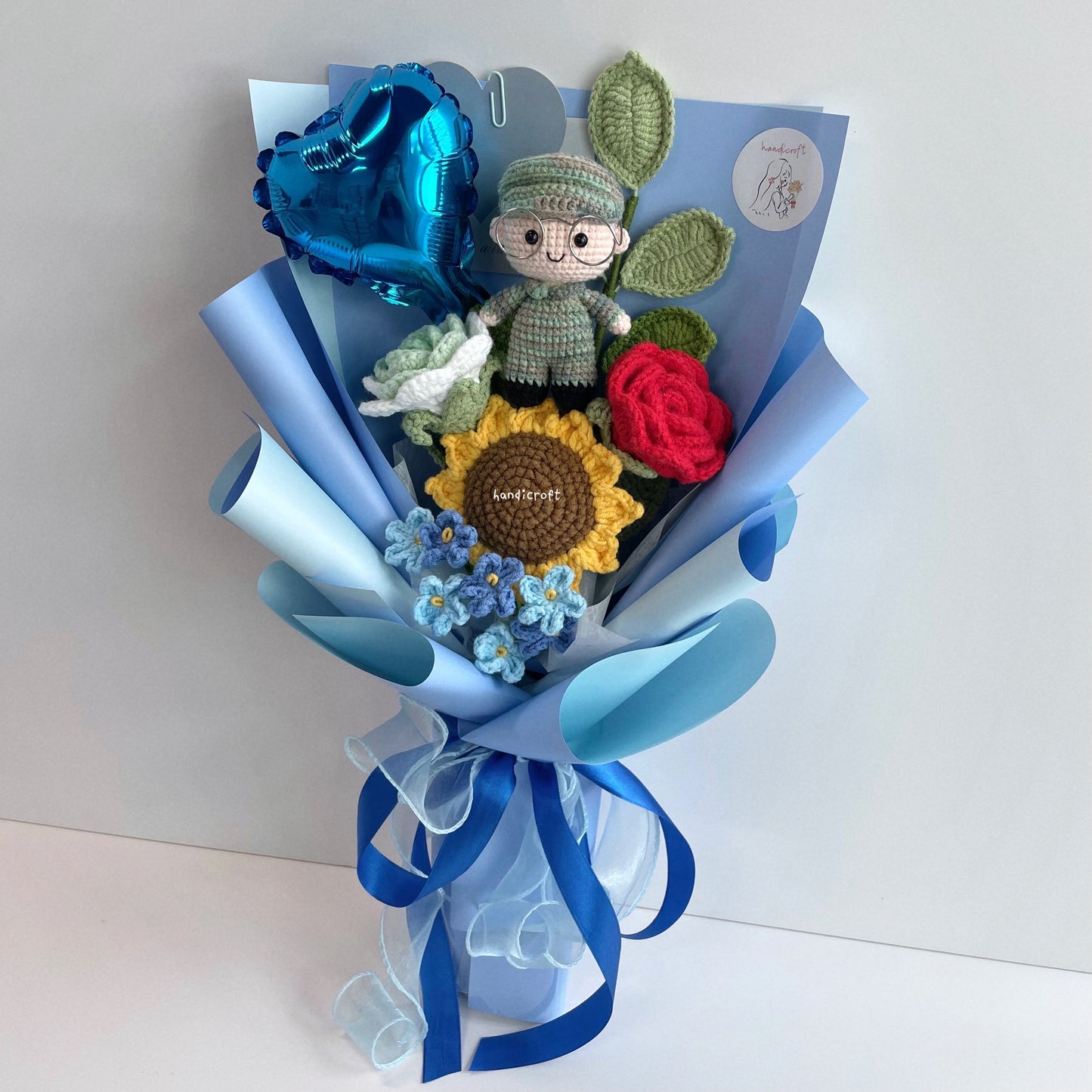 handicroft handmade crochet army soldier series flower bouquet POP honour in bloom blue