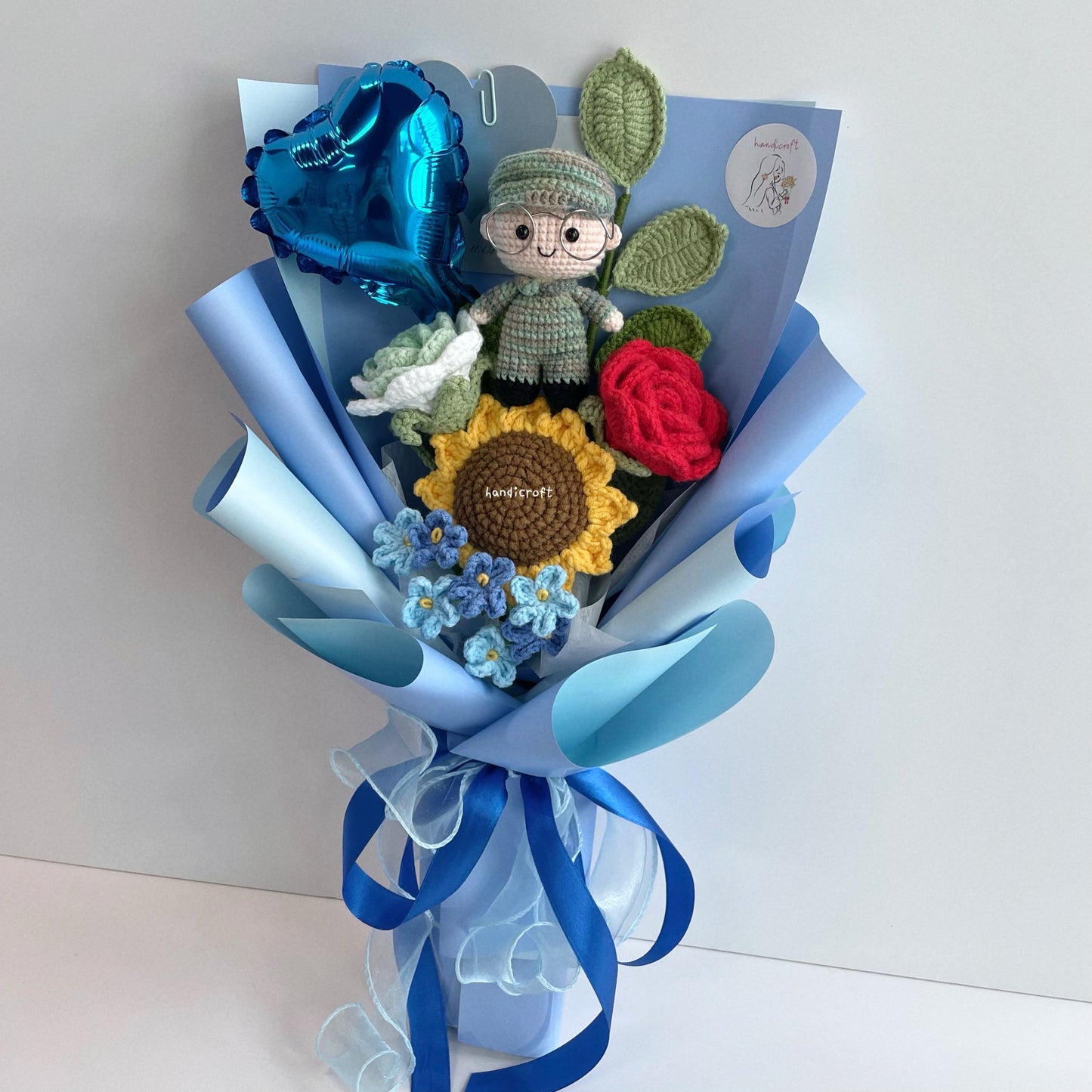 handicroft handmade crochet army soldier series flower bouquet POP honour in bloom blue