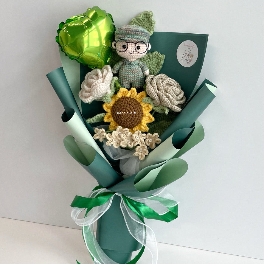 handicroft handmade crochet army soldier series flower bouquet POP honour in bloom milk tea flowers green wrapping