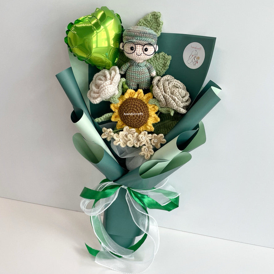 handicroft handmade crochet army soldier series flower bouquet POP honour in bloom milk tea flowers green wrapping