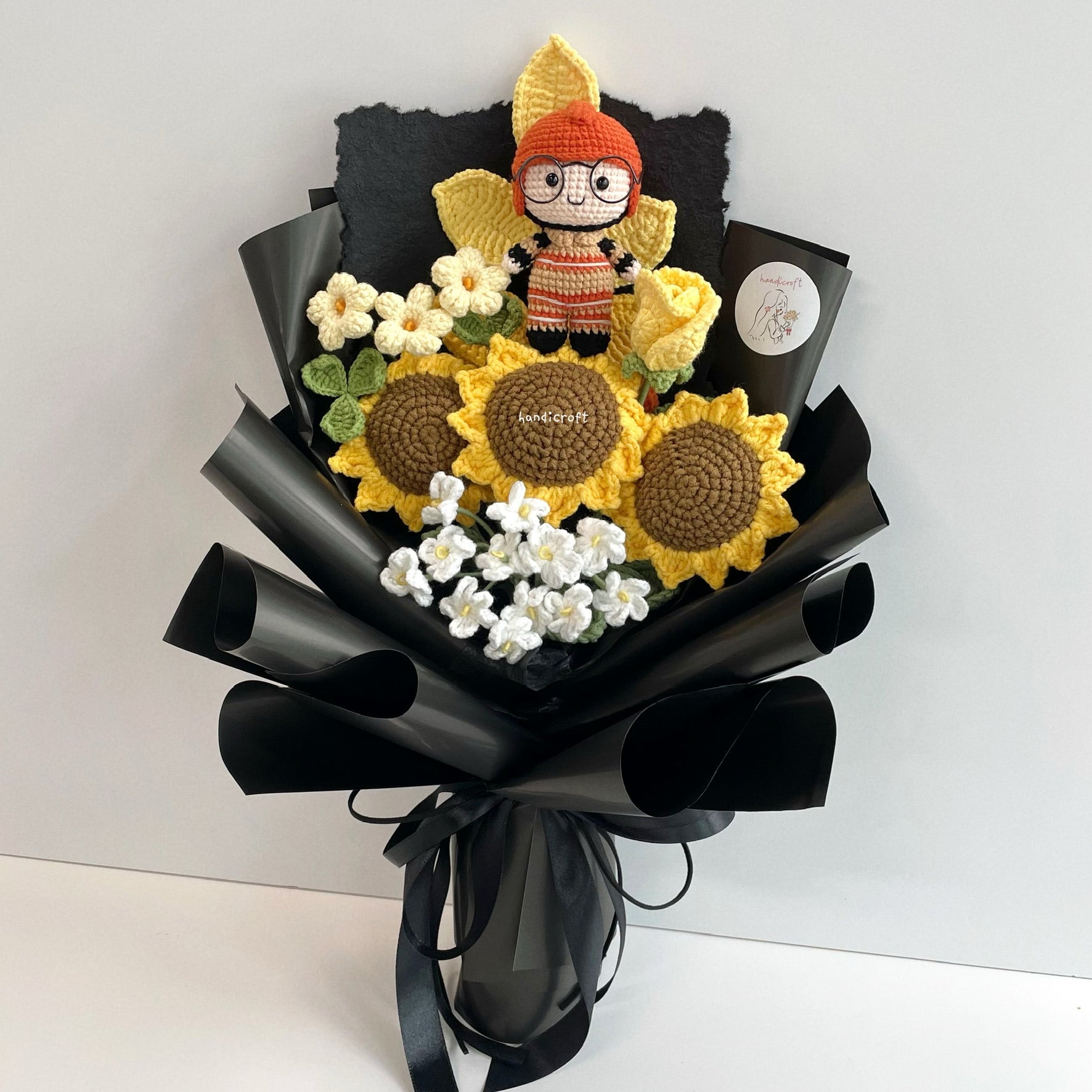 handicroft handmade crochet army soldier series sunflower flower bouquet SCDF firefighter suit sunflower platoon flame black wrapping