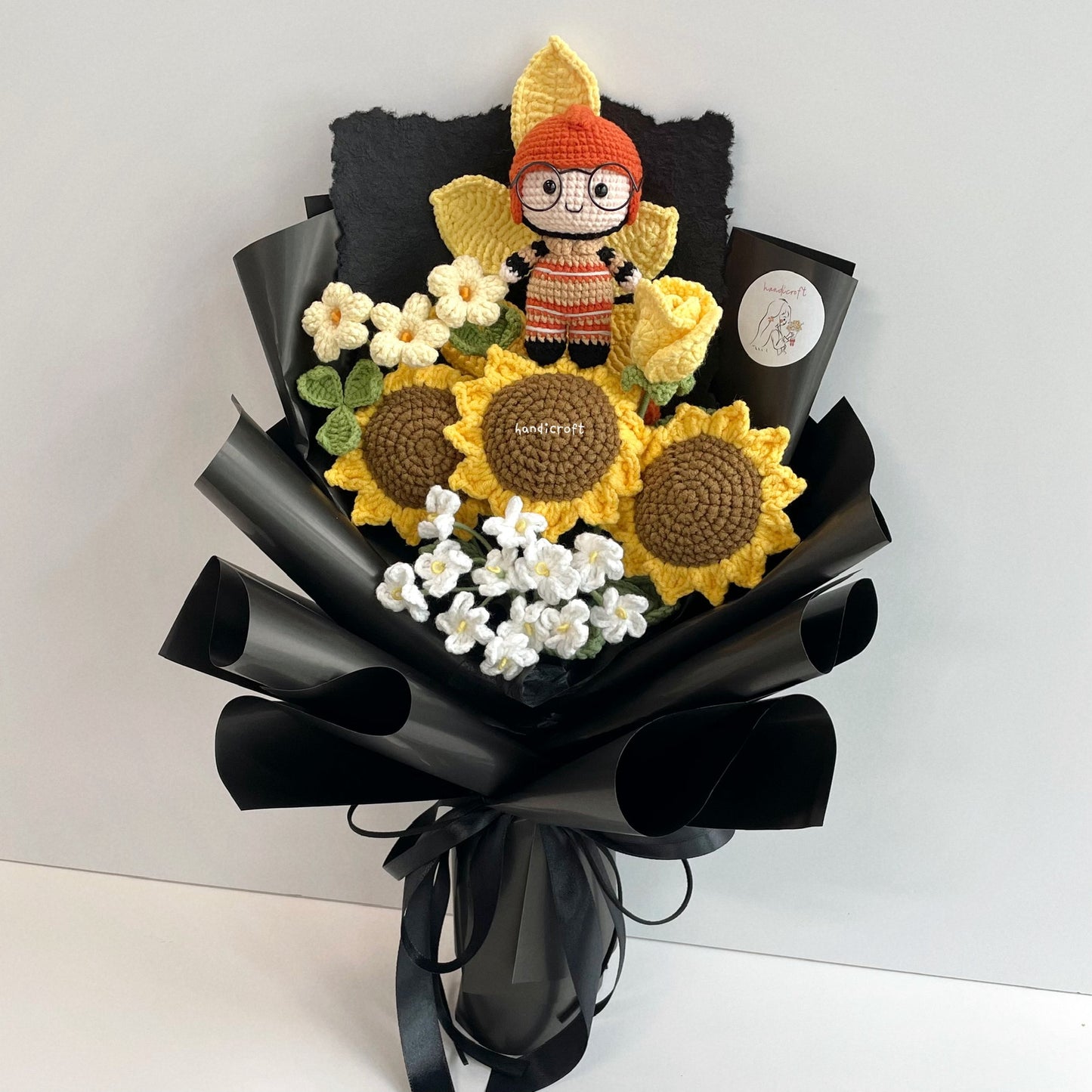 handicroft handmade crochet army soldier series sunflower flower bouquet SCDF firefighter suit sunflower platoon flame black wrapping