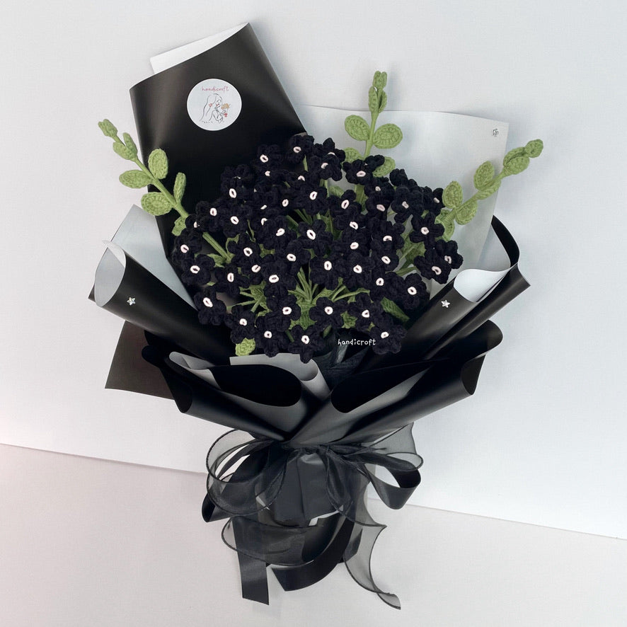 handicroft handmade crochet black forget-me-not flower bouquet midnight memory