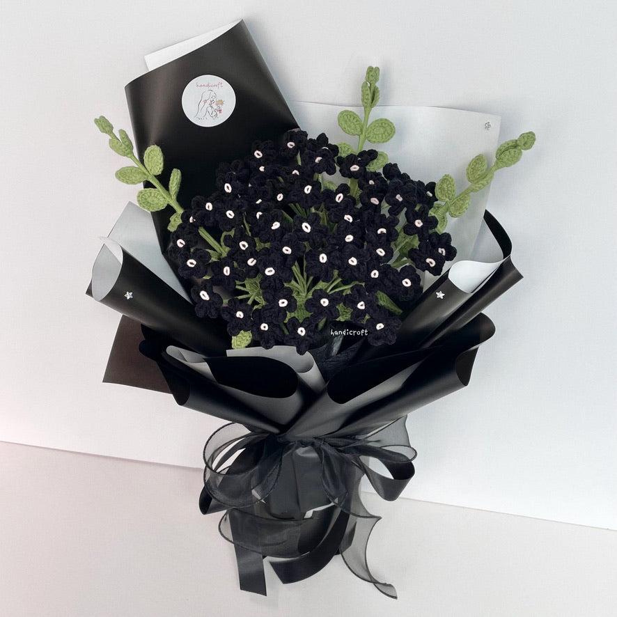 handicroft handmade crochet black forget-me-not flower bouquet midnight memory