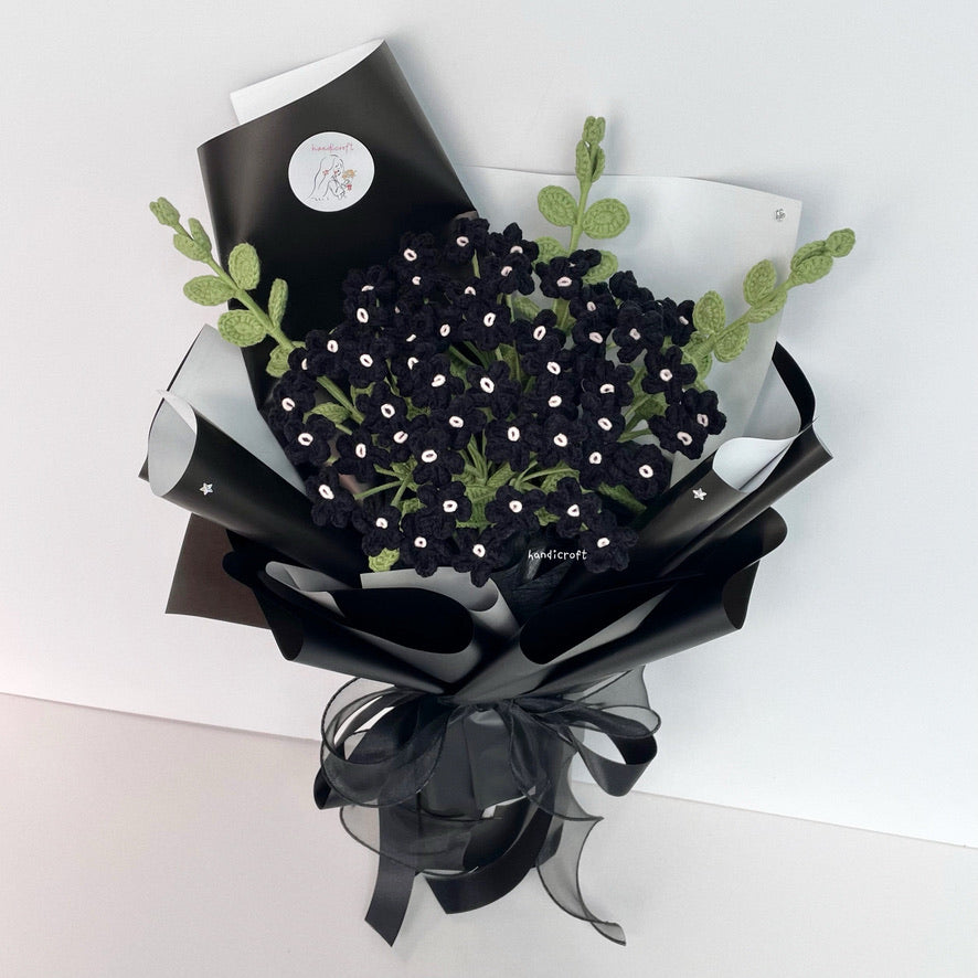 handicroft handmade crochet black forget-me-not flower bouquet midnight memory