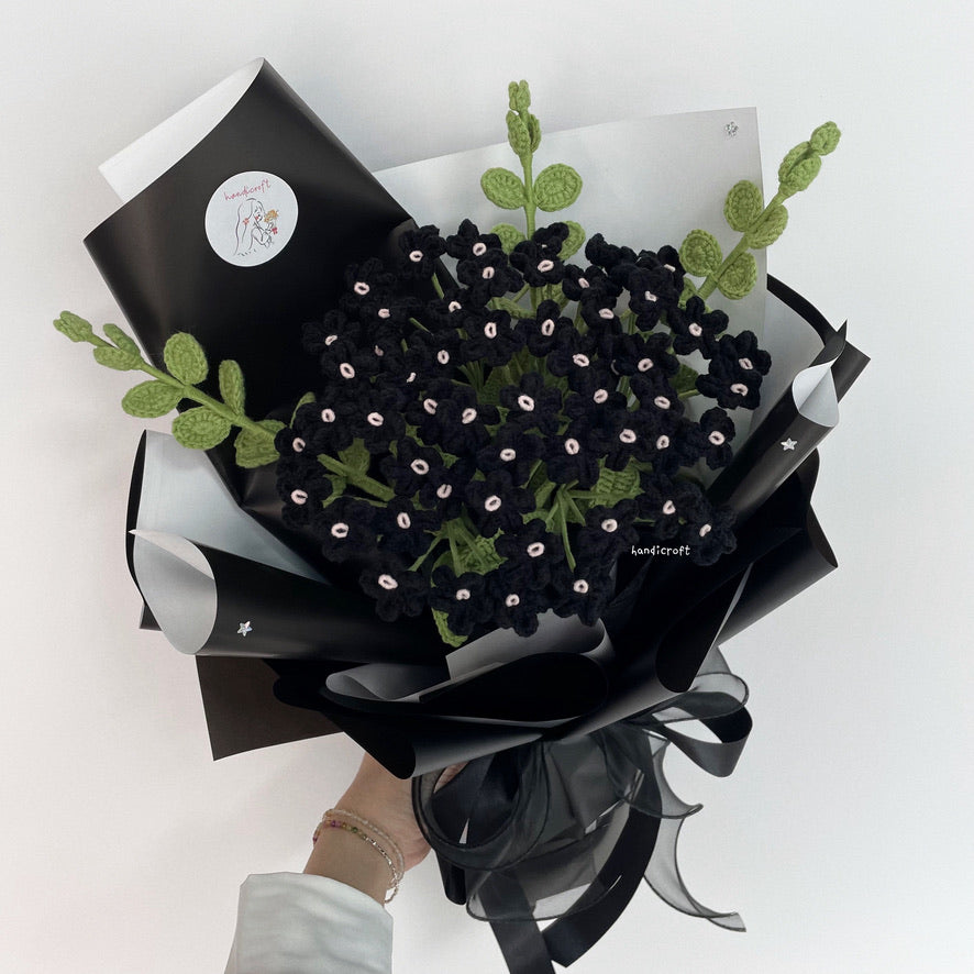 handicroft handmade crochet black forget-me-not flower bouquet midnight memory