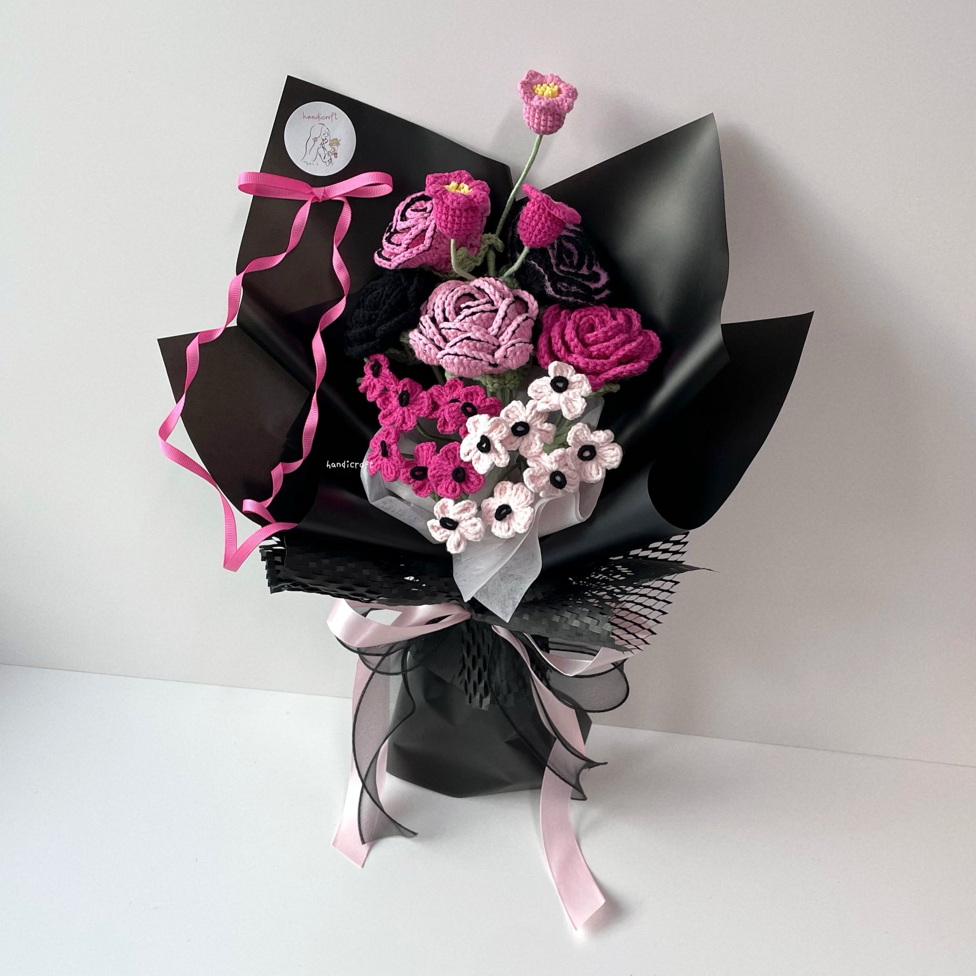handicroft handmade crochet black & pink flower bouquet blackpink lovesick blooms