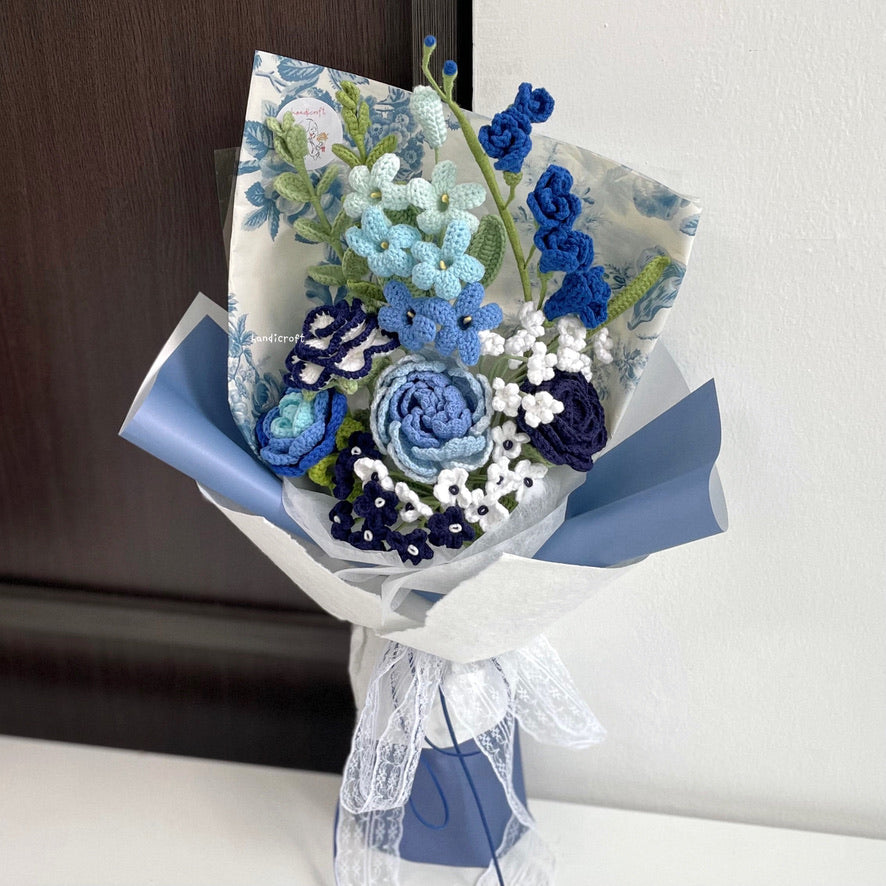handicroft handmade crochet blue flower bouquet porcelain petals