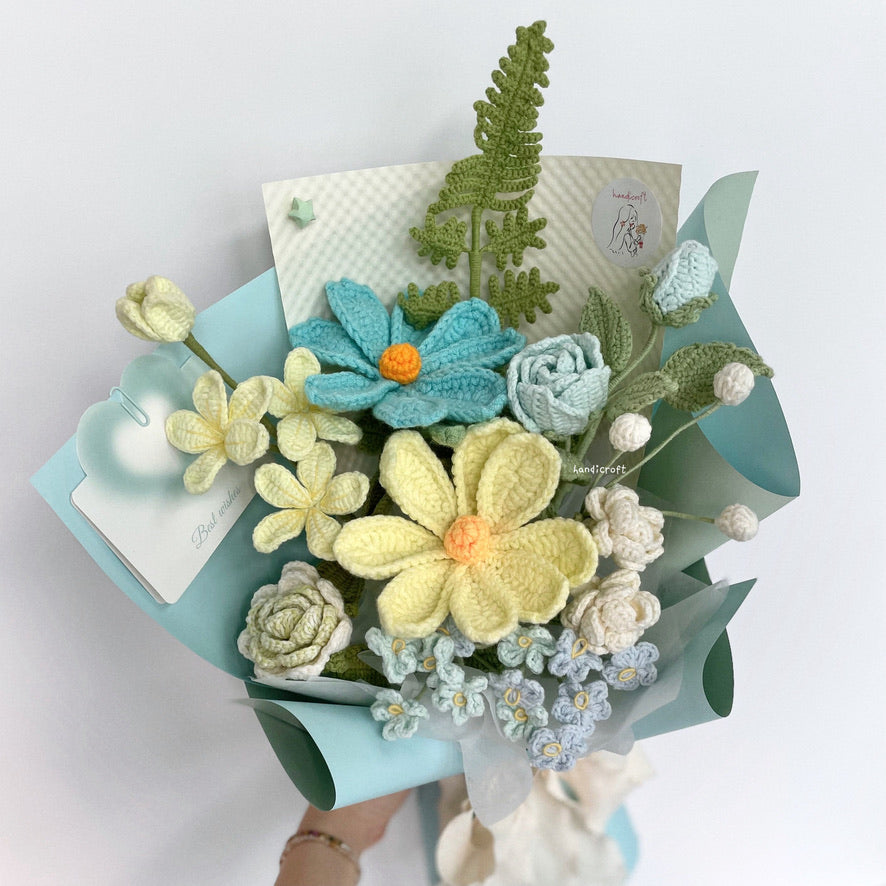 handicroft handmade crochet blue & green flower bouquet wind & bloom