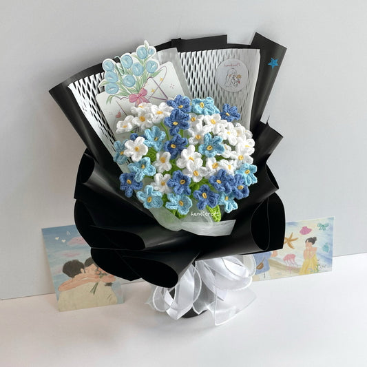 handicroft handmade crochet blue & white forget-me-not flower bouquet mini moments black wrapping