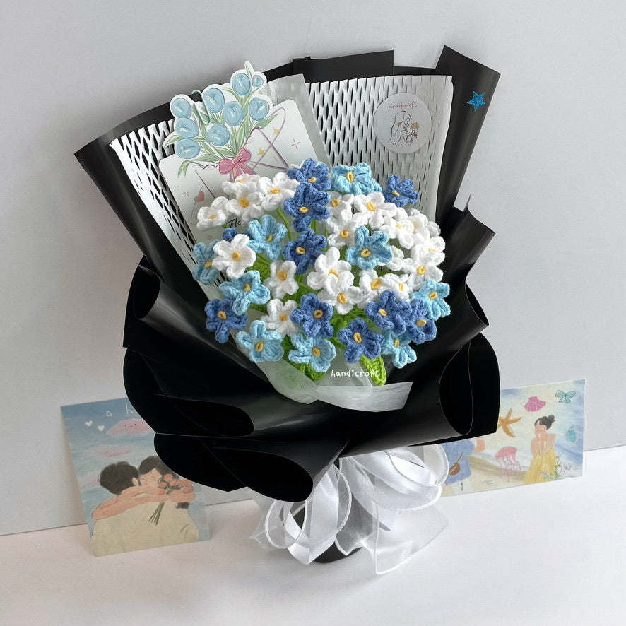 handicroft handmade crochet blue & white forget-me-not flower bouquet mini moments black wrapping