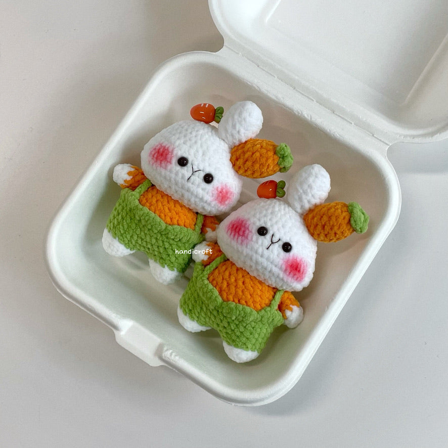 handicroft handmade crochet carrot rabbit bunny amigurumi keychain