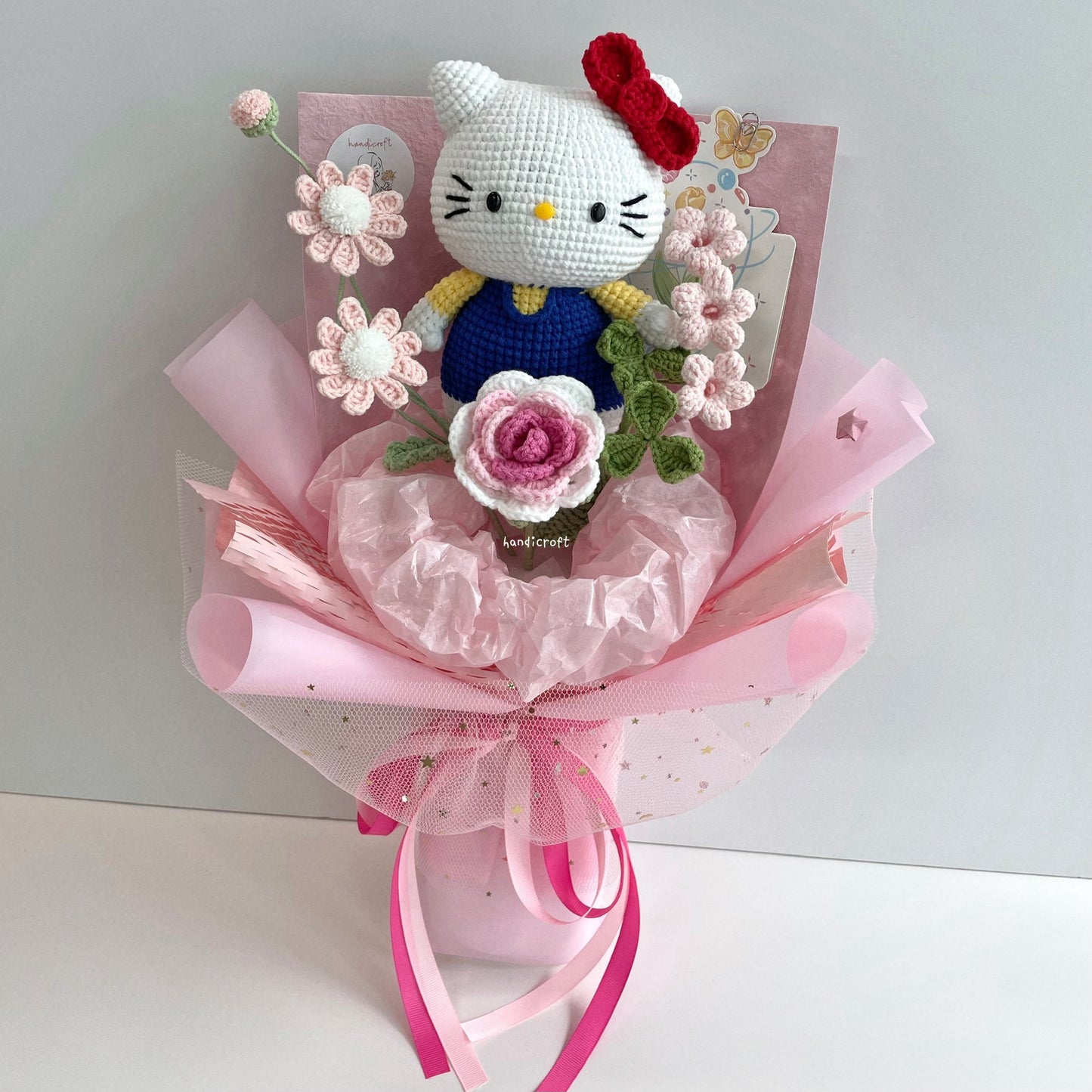 handicroft handmade crochet chubby kitty flower bouquet sweet bow spring dark blue red bow pink