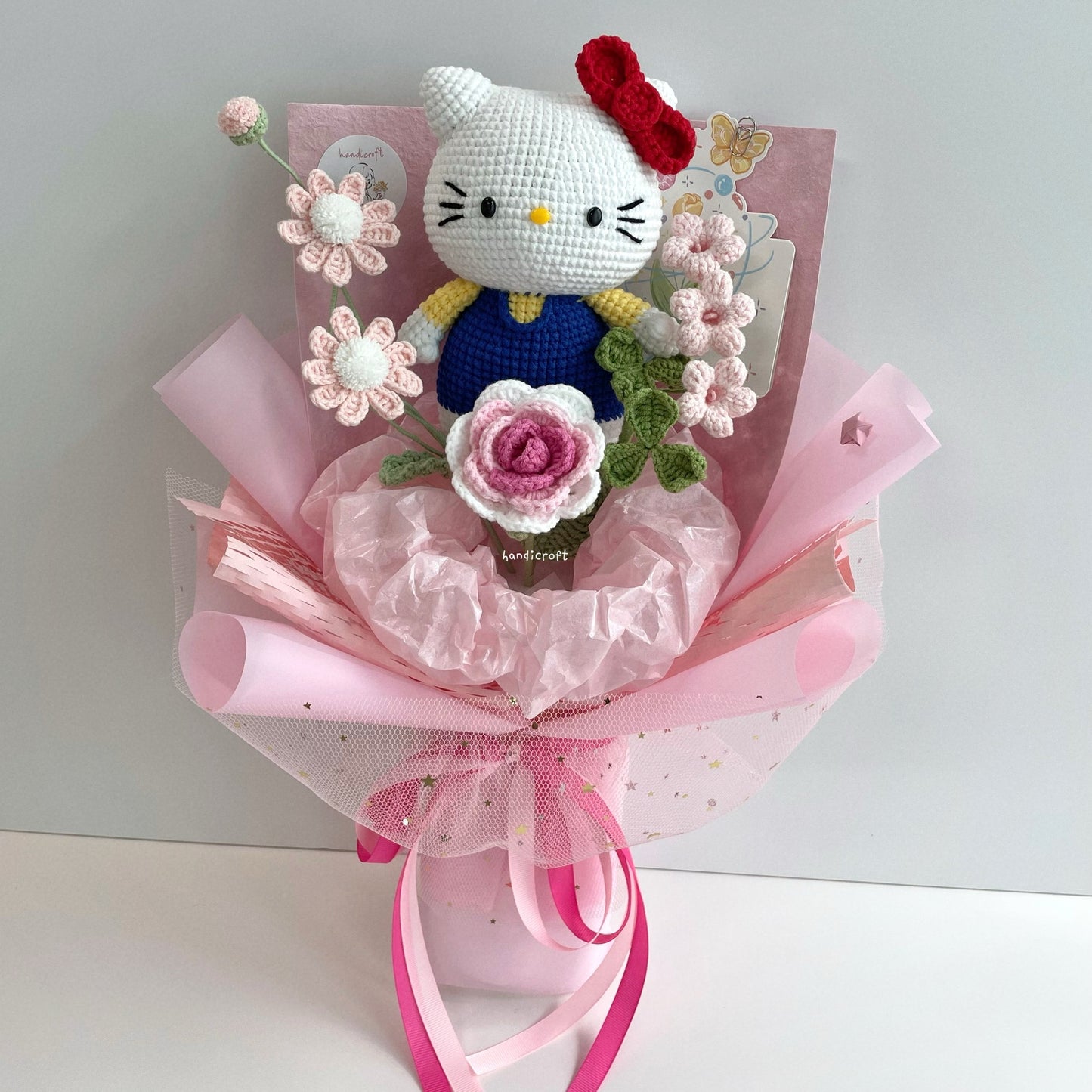 handicroft handmade crochet chubby kitty flower bouquet sweet bow spring dark blue red bow pink