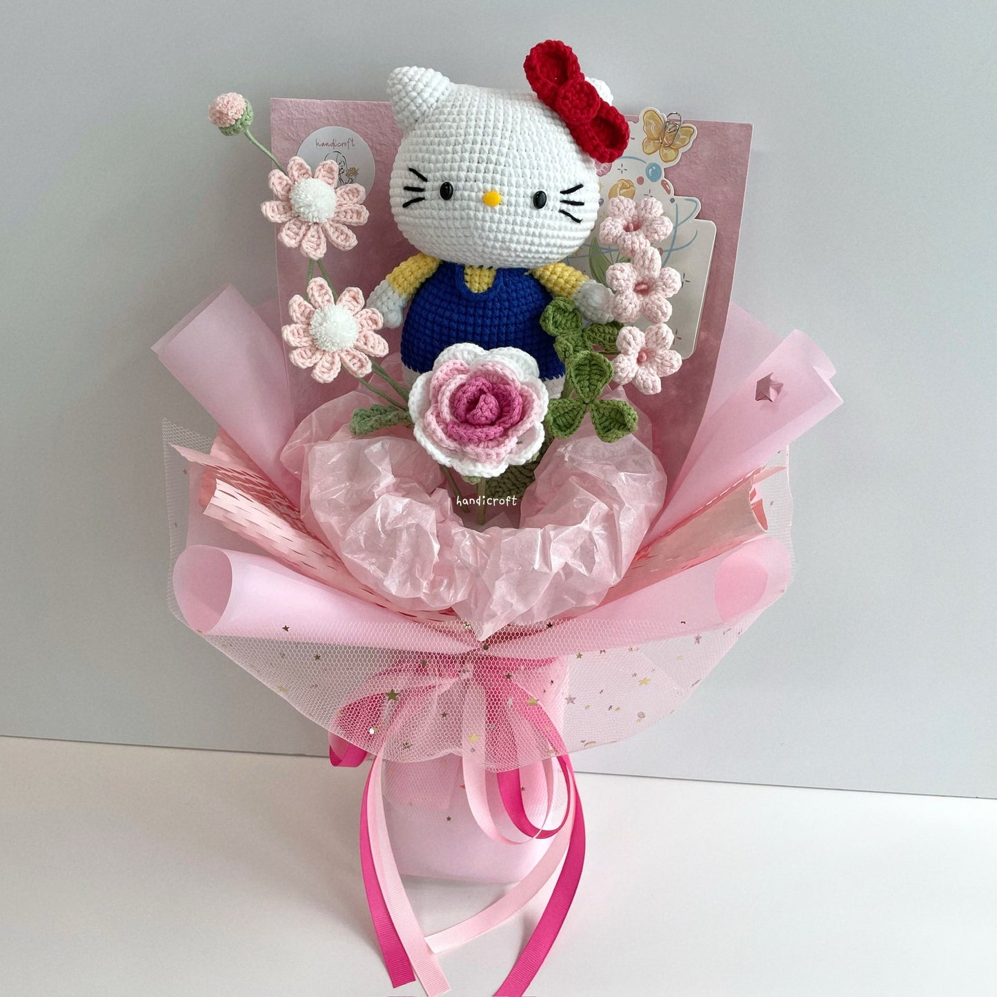 handicroft handmade crochet chubby kitty flower bouquet sweet bow spring dark blue red bow pink