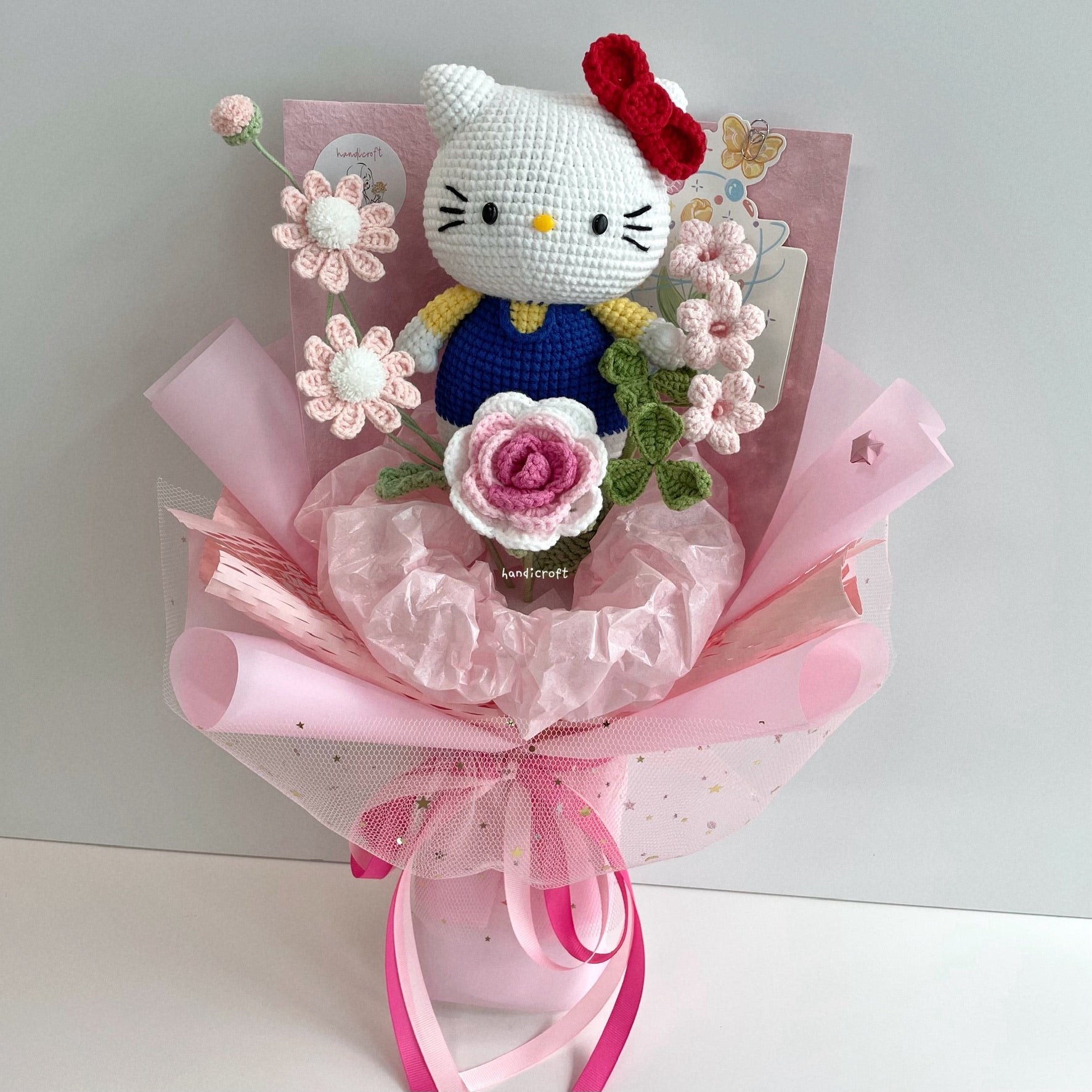 handicroft handmade crochet chubby kitty flower bouquet sweet bow spring dark blue red bow pink