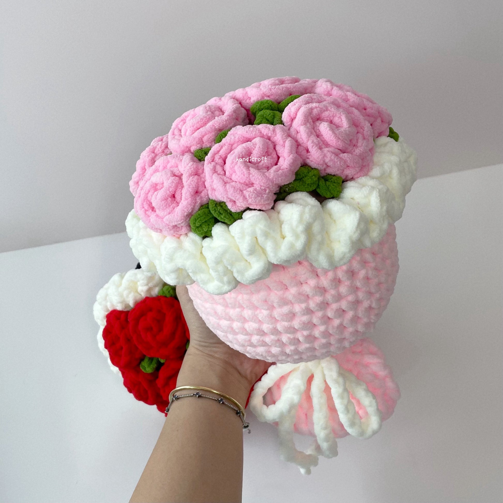 handicroft handmade crochet chunky flower bouquet chunky charm rose pink