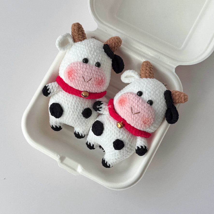 handicroft handmade crochet cow animal moo amigurumi keychain 6