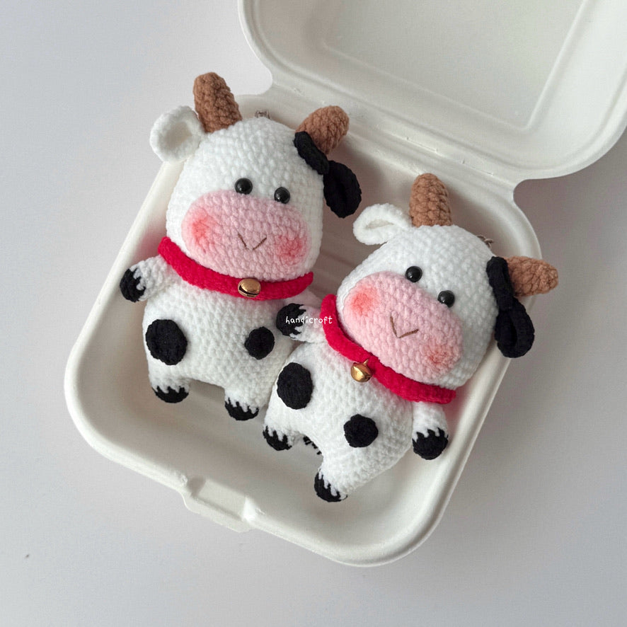 handicroft handmade crochet cow animal moo amigurumi keychain 7