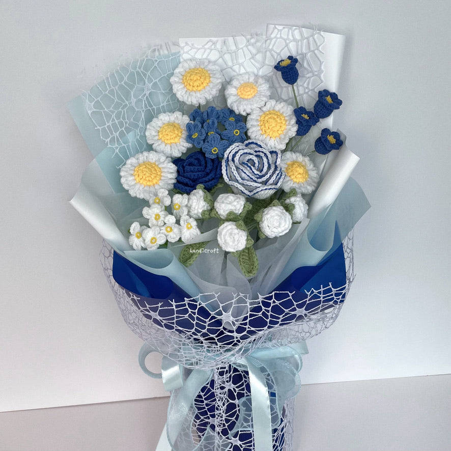 handicroft handmade crochet daisy flower bouquet a field of daisies & blooms blue