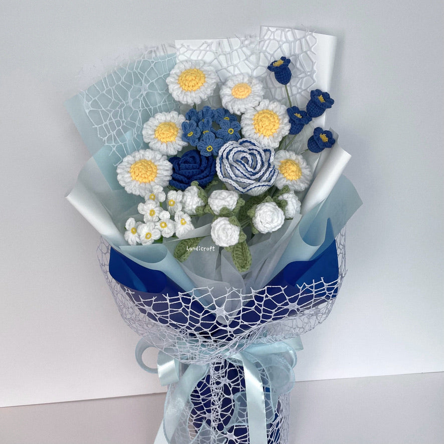 handicroft handmade crochet daisy flower bouquet a field of daisies & blooms blue