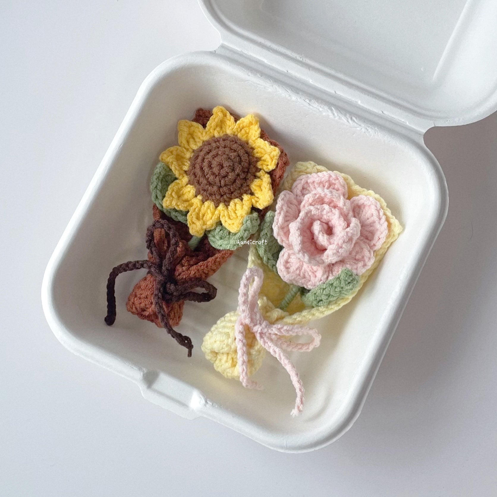 handicroft handmade crochet flower bouquet keychain small accessory rose sunflower