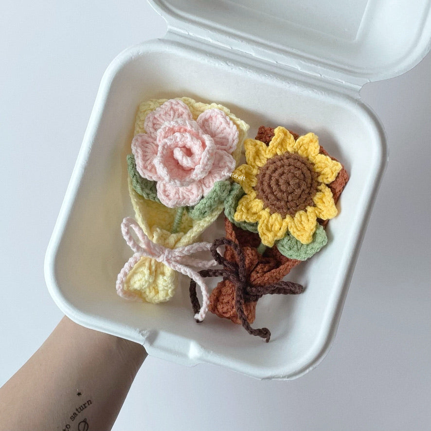 handicroft handmade crochet flower bouquet keychain small accessory rose sunflower