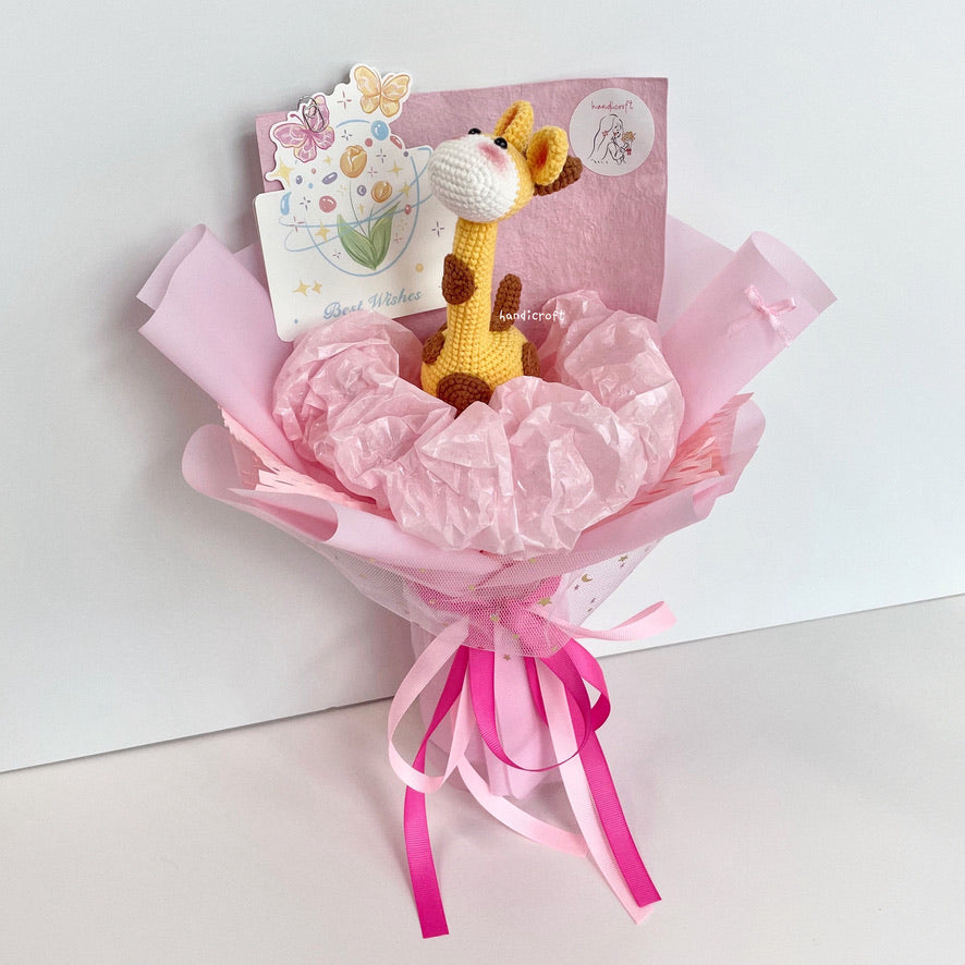 handicroft handmade crochet giraffe animal amigurumi flower bouquet giraffe in bloom pink