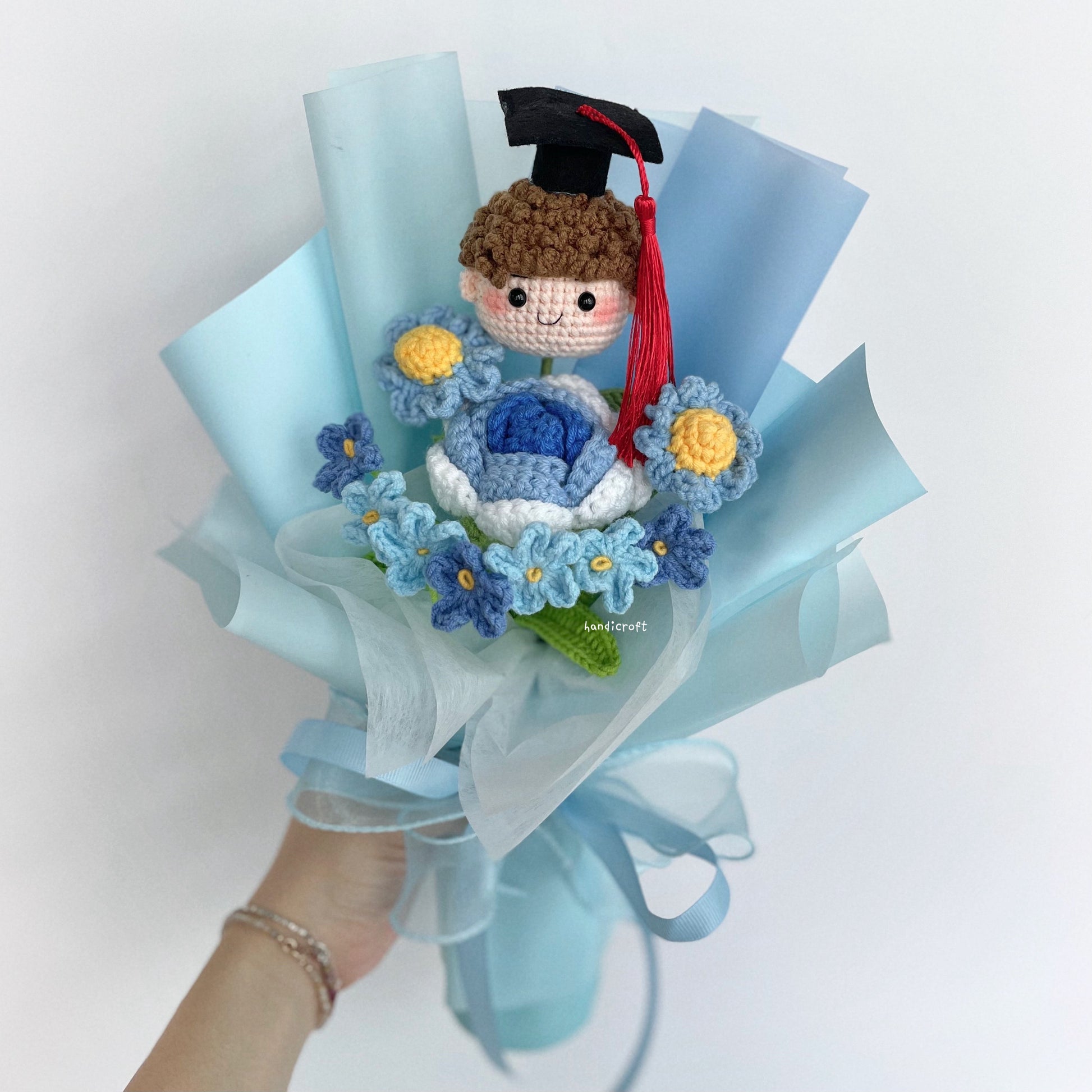 handicroft handmade crochet graduation flower bouquet mini milestone