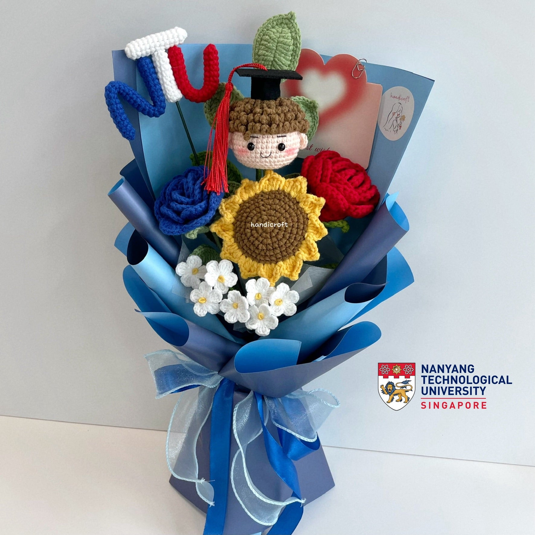 handicroft handmade crochet graduation special flower bouquet NTU special blooms NTU colour theme