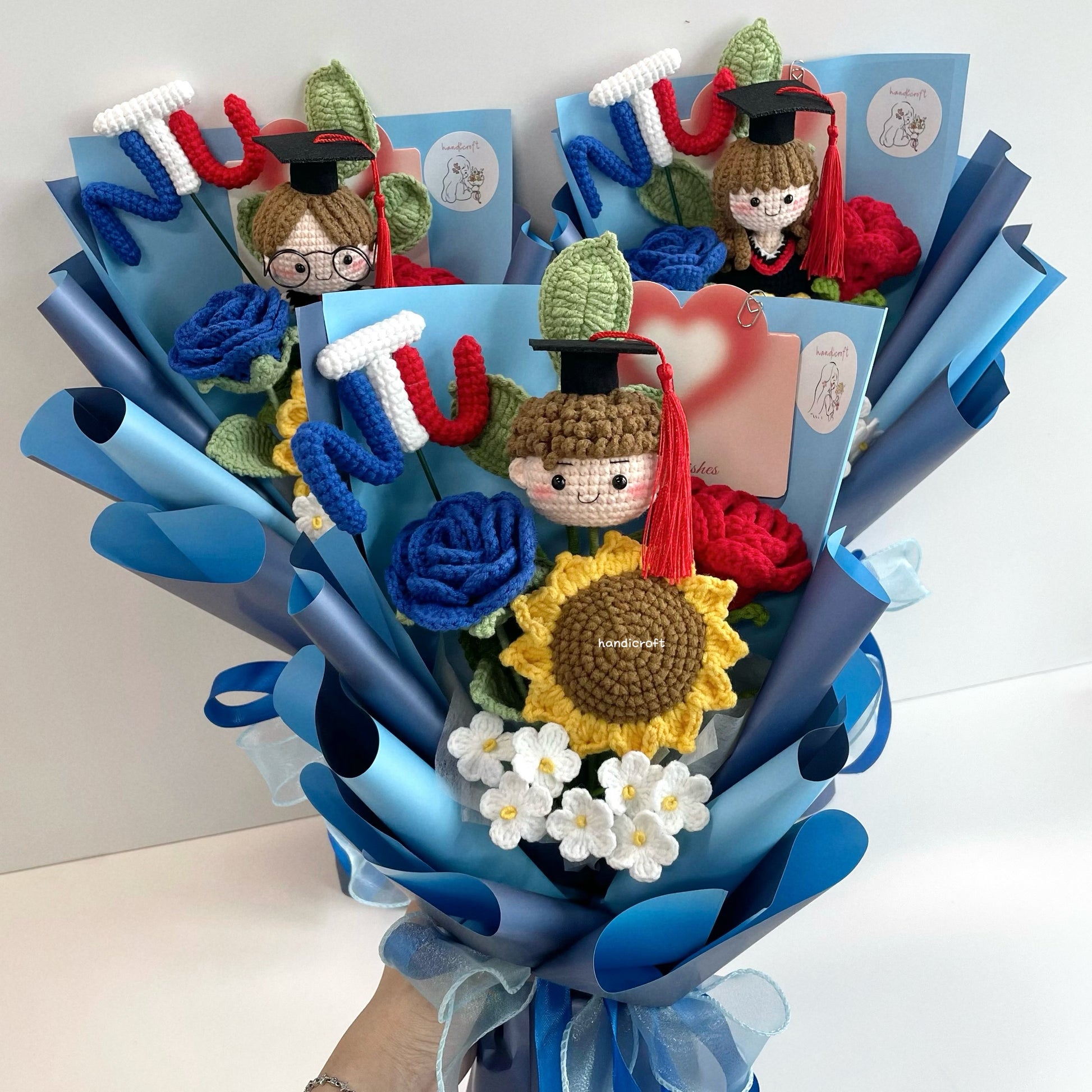 handicroft handmade crochet graduation special flower bouquet NTU special blooms NTU colour theme
