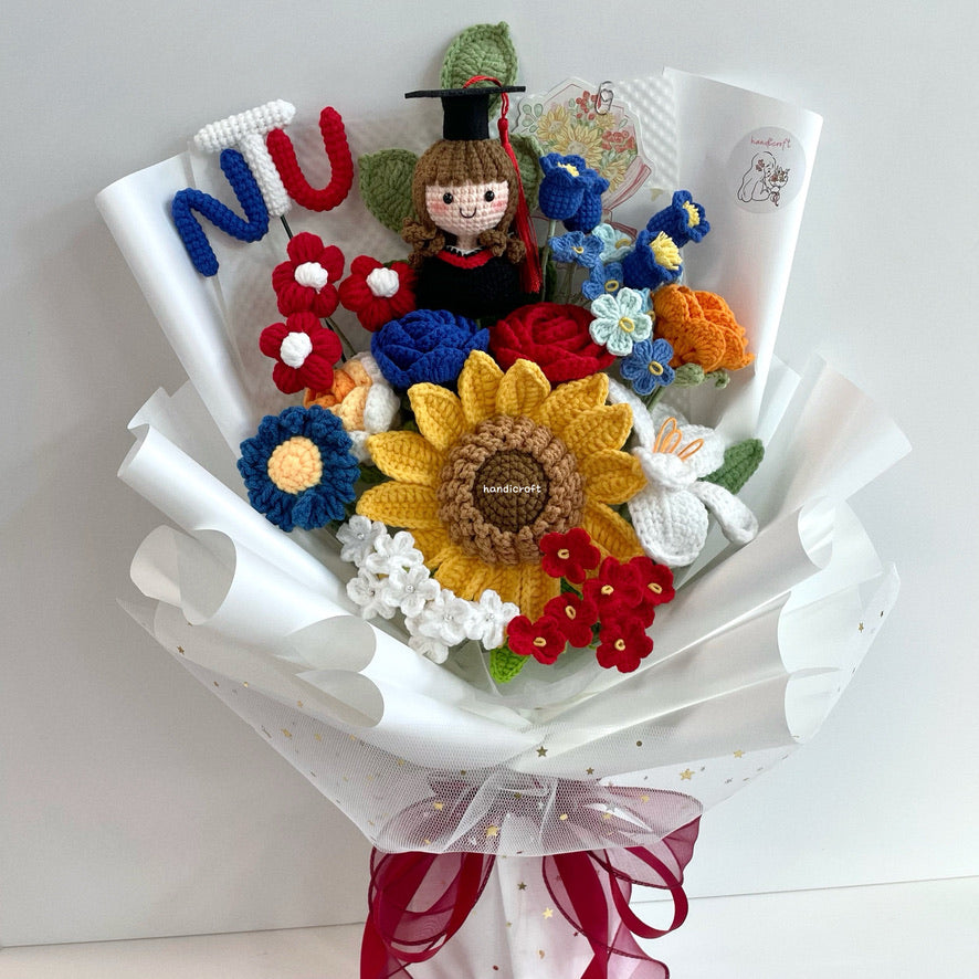 handicroft handmade crochet graduation special flower bouquet NTU special blooms garden edition