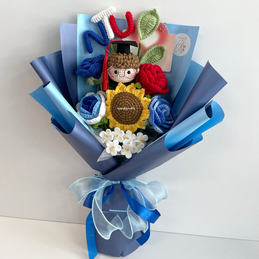 handicroft handmade crochet graduation special flower bouquet NTU special blooms plus