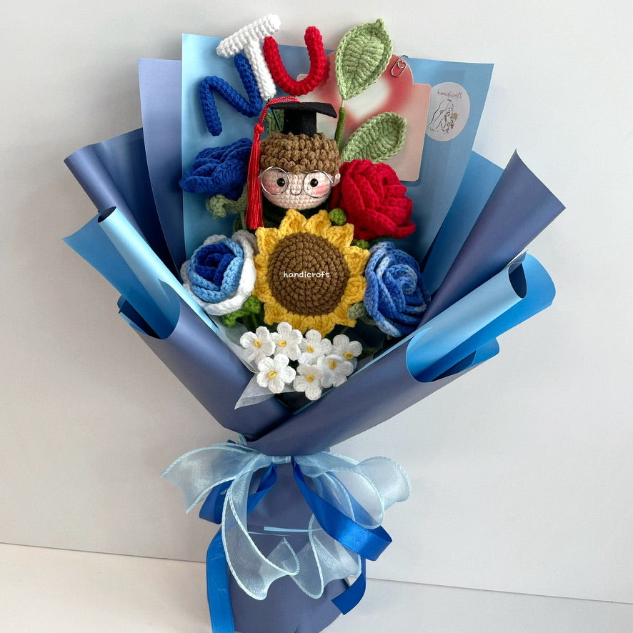 handicroft handmade crochet graduation special flower bouquet NTU special blooms plus