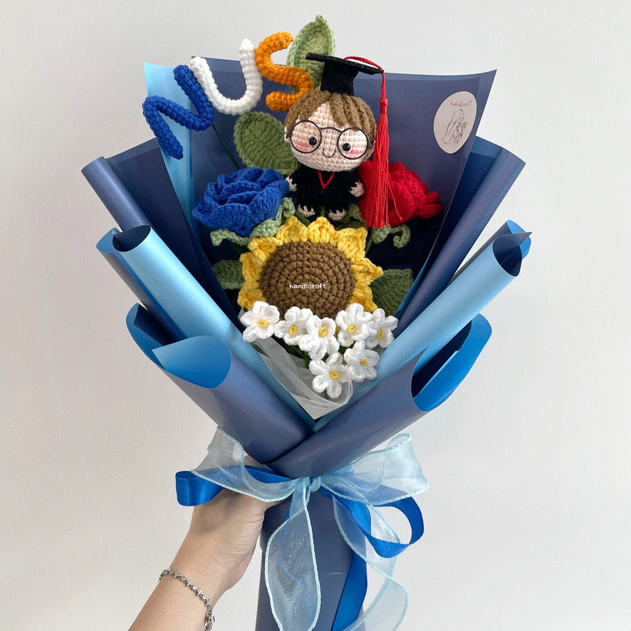 handicroft handmade crochet graduation special flower bouquet NUS special blooms NTU colour theme