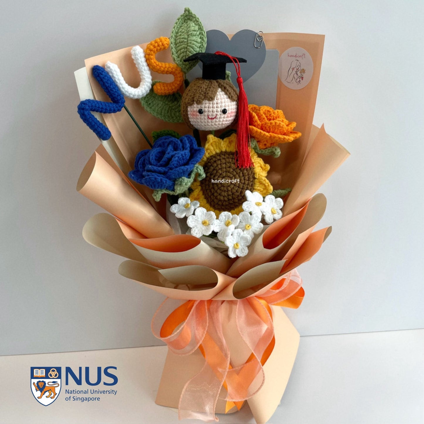 handicroft handmade crochet graduation special flower bouquet NUS special blooms NUS colour theme