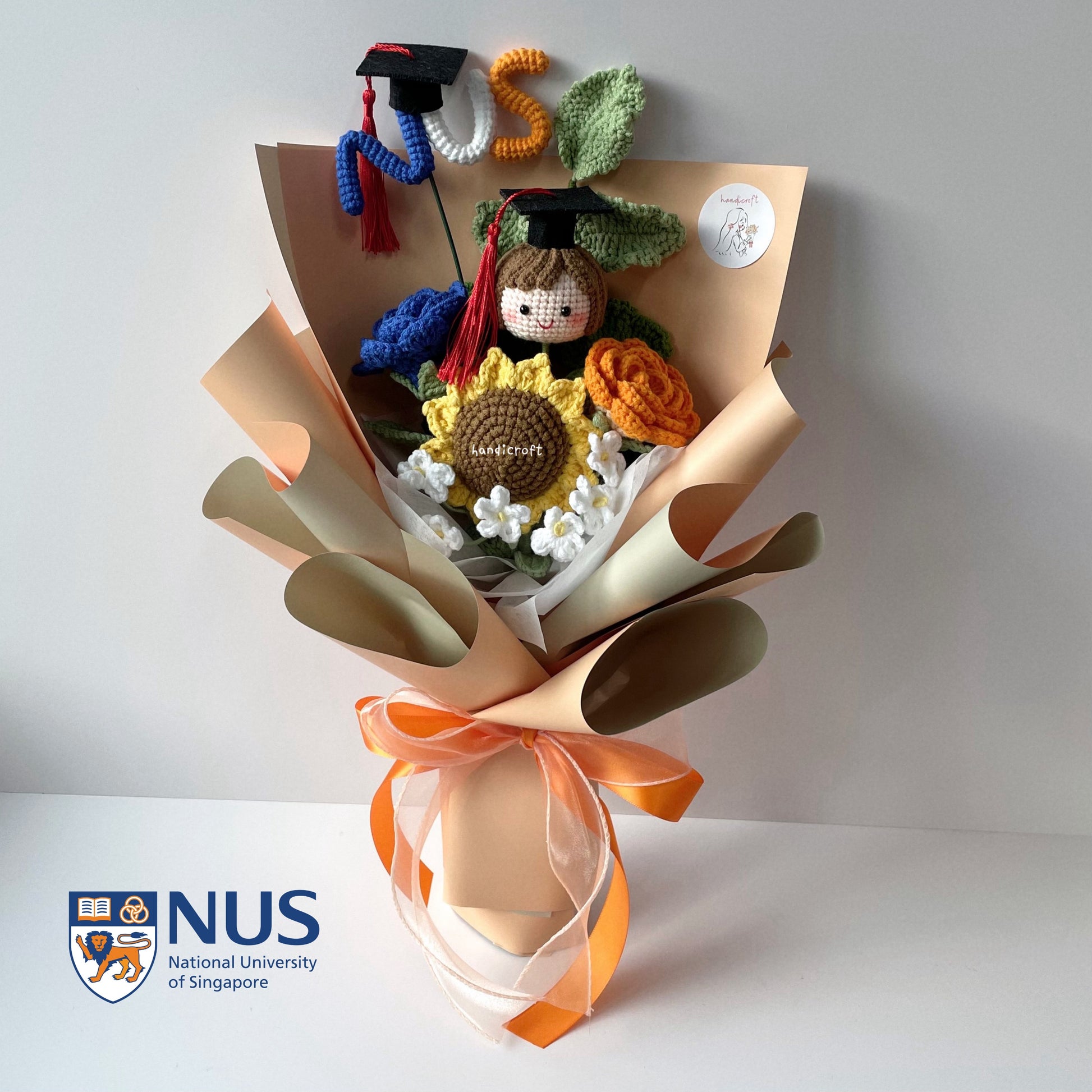 handicroft handmade crochet graduation special flower bouquet NUS special blooms NUS colour theme