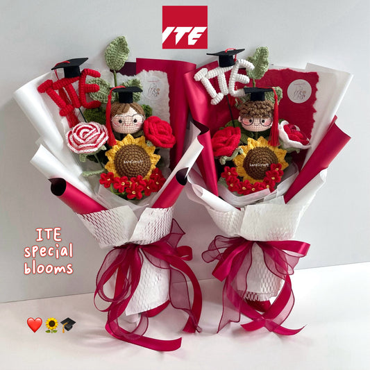 handicroft handmade crochet graduation special flower bouquet Singapore Institute of Technical Education ITE special blooms 2 colour themes
