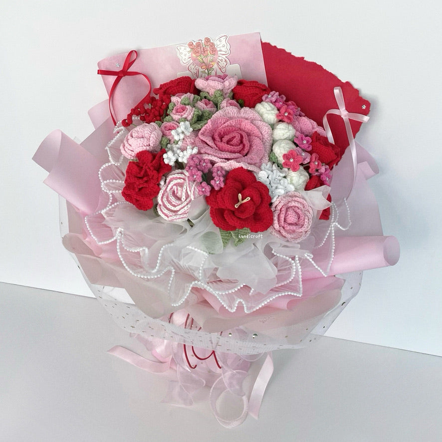 handicroft handmade crochet jumbo pink & red flower bouquet the way love blooms