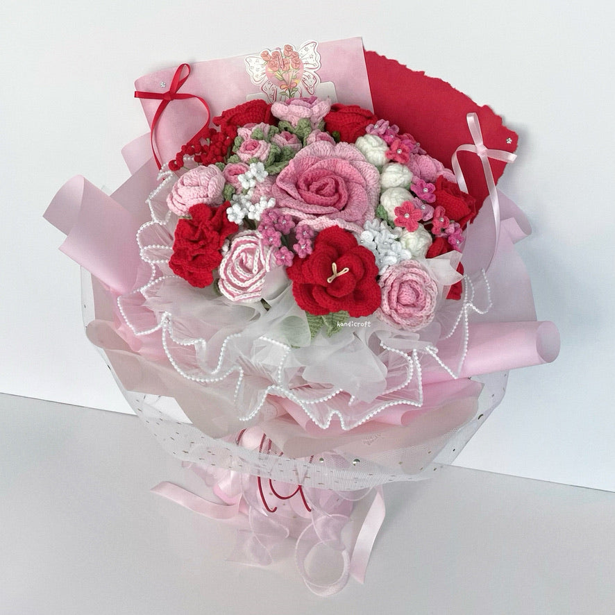 handicroft handmade crochet jumbo pink & red flower bouquet the way love blooms