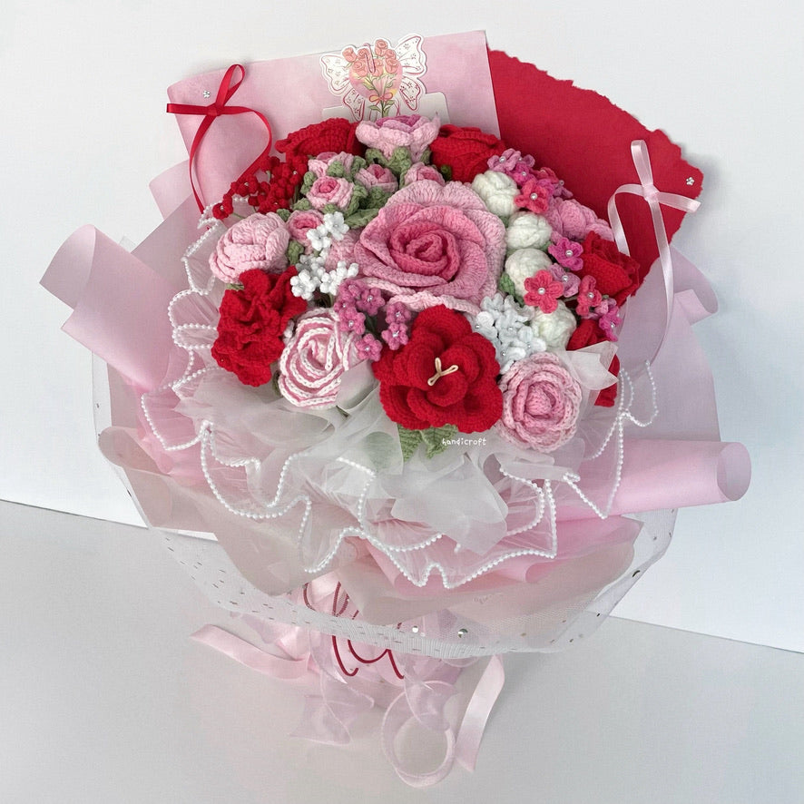 handicroft handmade crochet jumbo pink & red flower bouquet the way love blooms