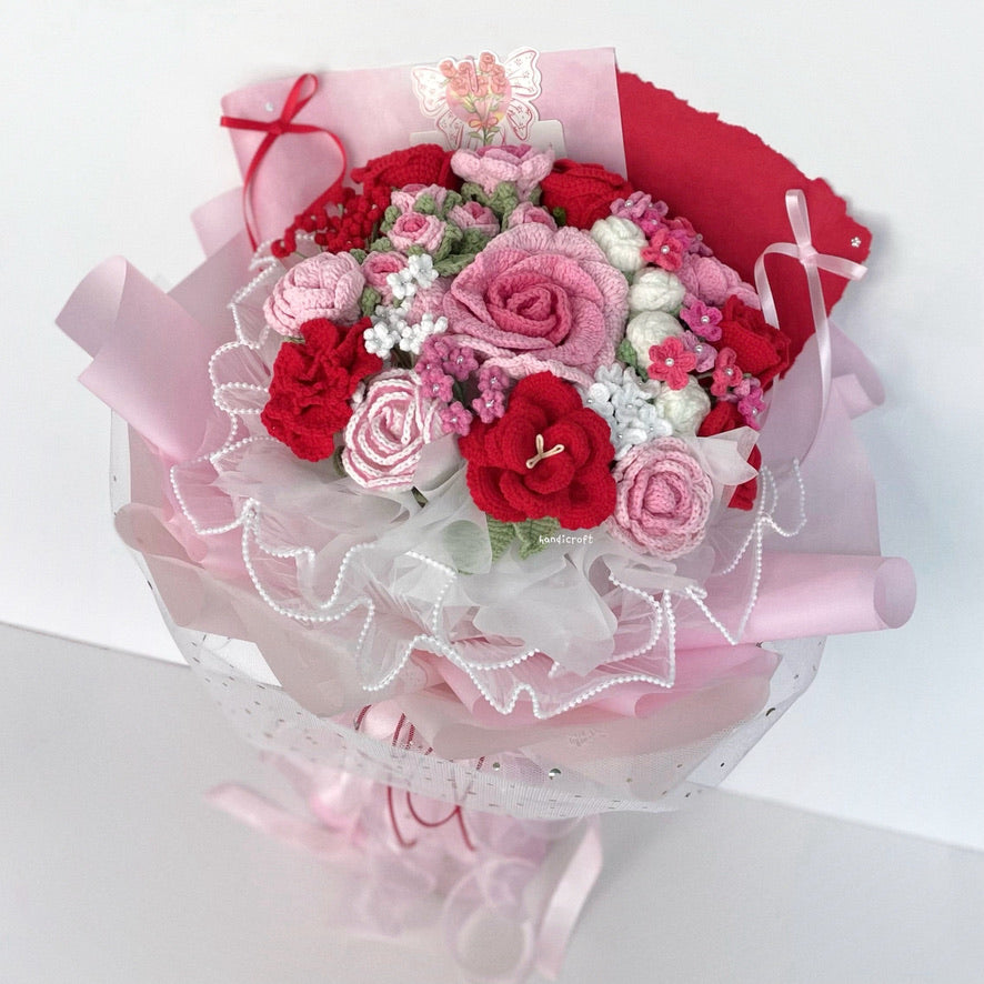 handicroft handmade crochet jumbo pink & red flower bouquet the way love blooms