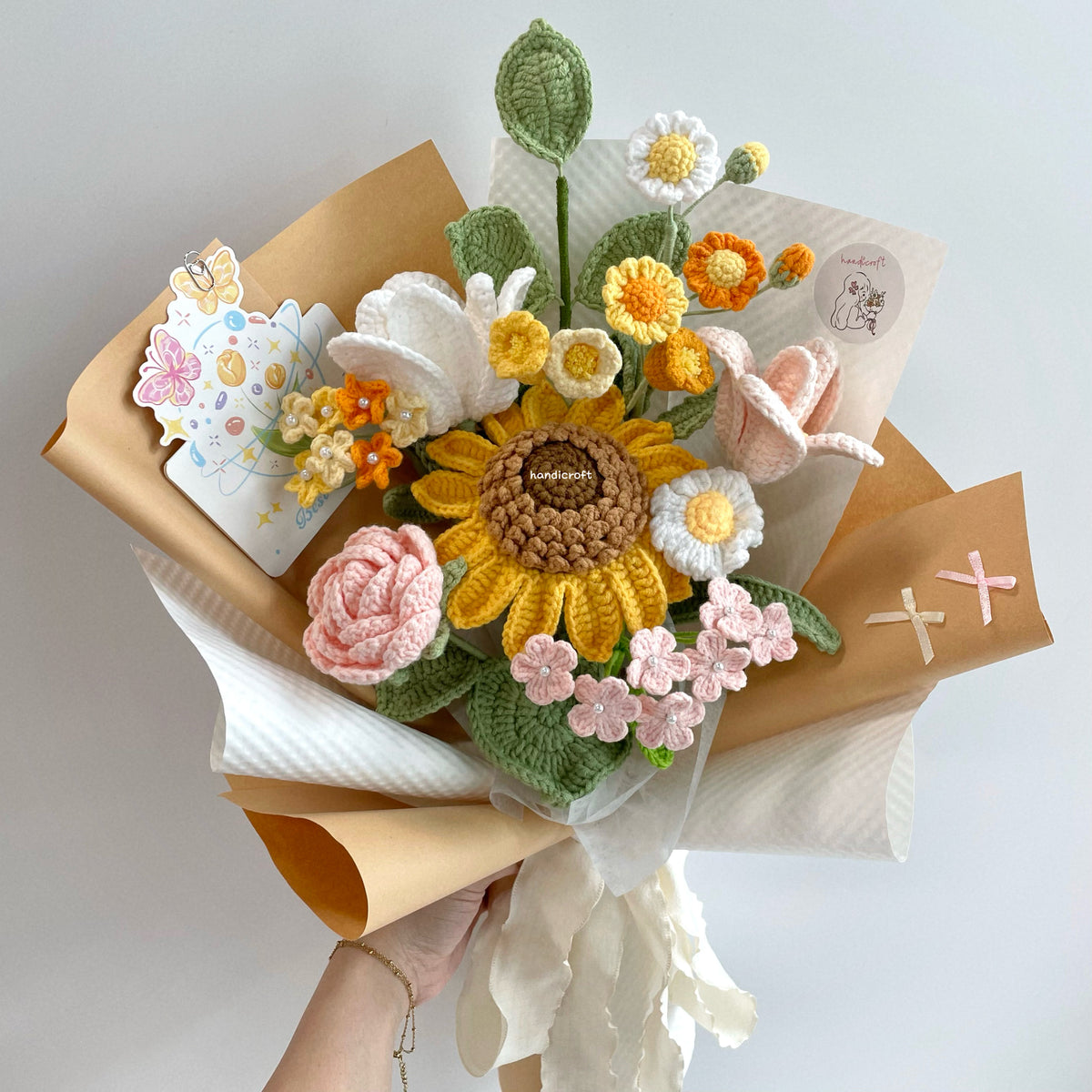 handicroft handmade crochet jumbo sunflower flower bouquet summer blush