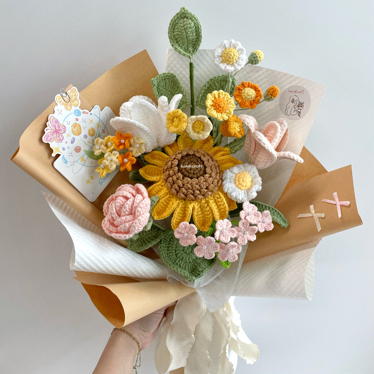 handicroft handmade crochet jumbo sunflower flower bouquet summer blush